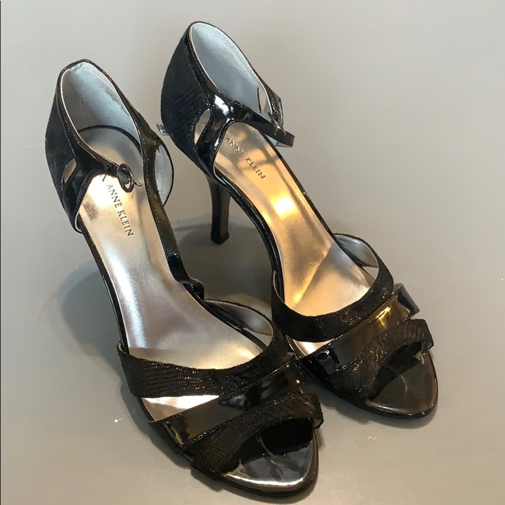 Anne Klein patent leather peep toe sandals